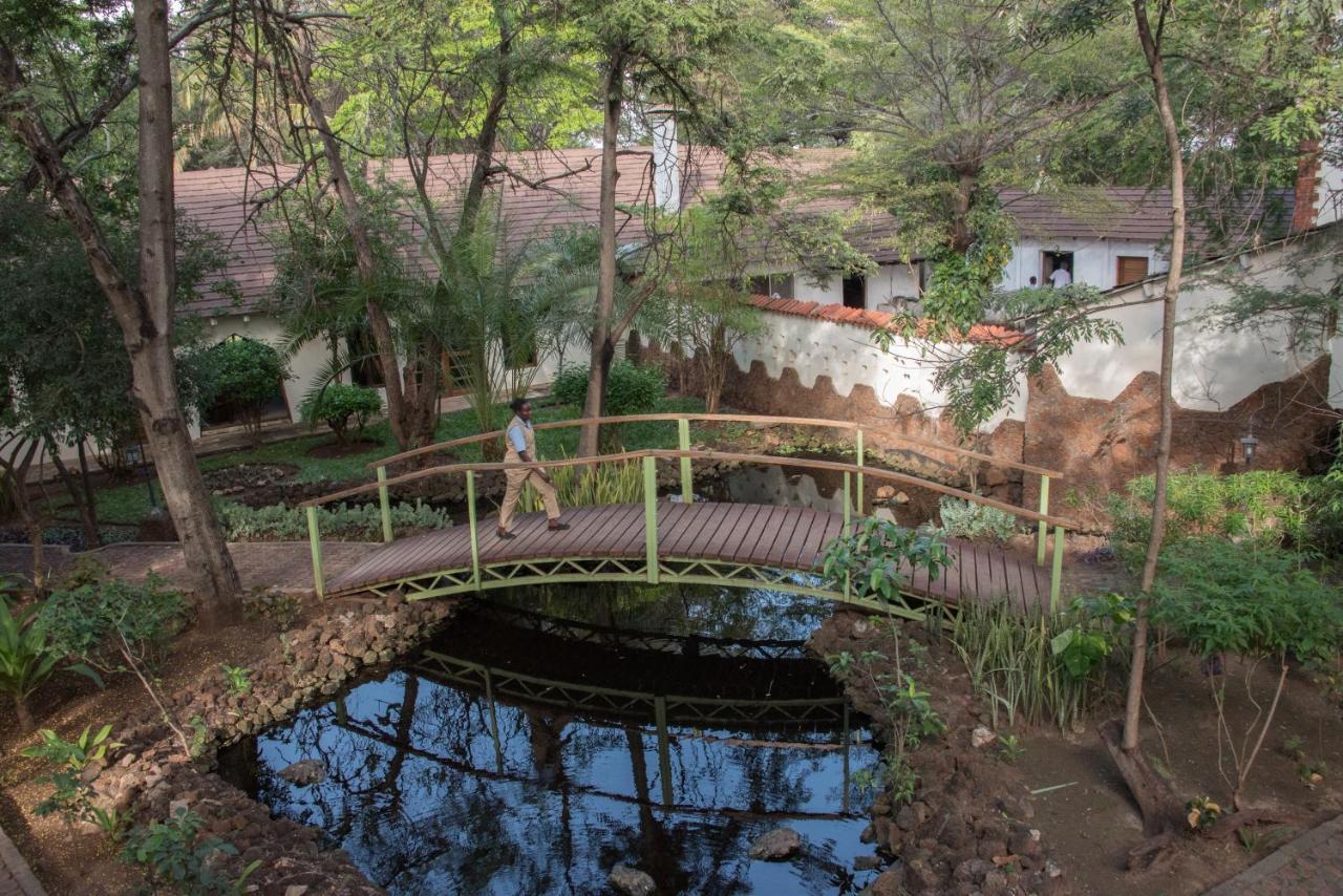 Hunters Lodge Тваанду Екстер'єр фото